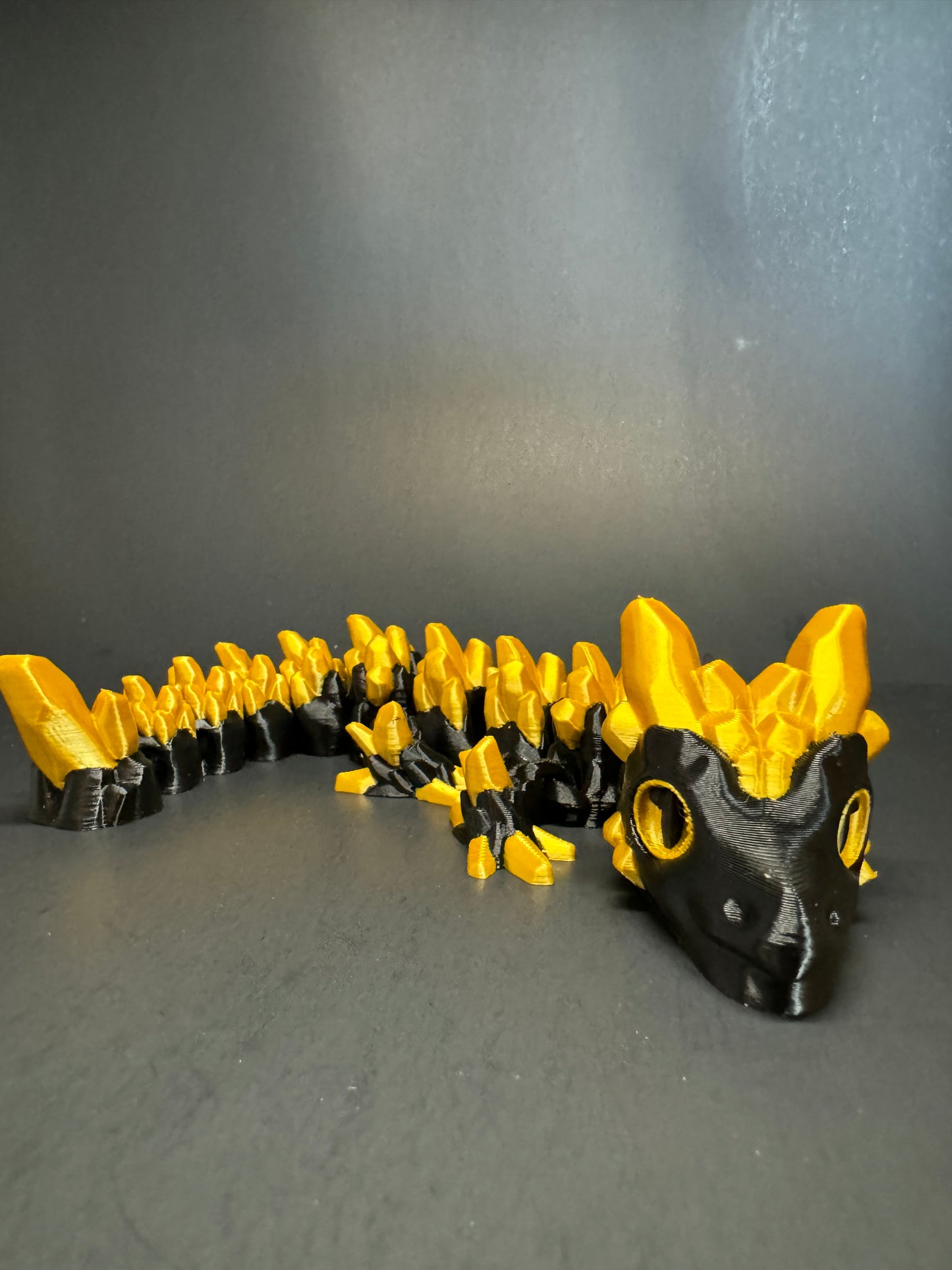Mystic Gold & Black Articulating Dragon – A 3D-Printed Fantasy Treasure