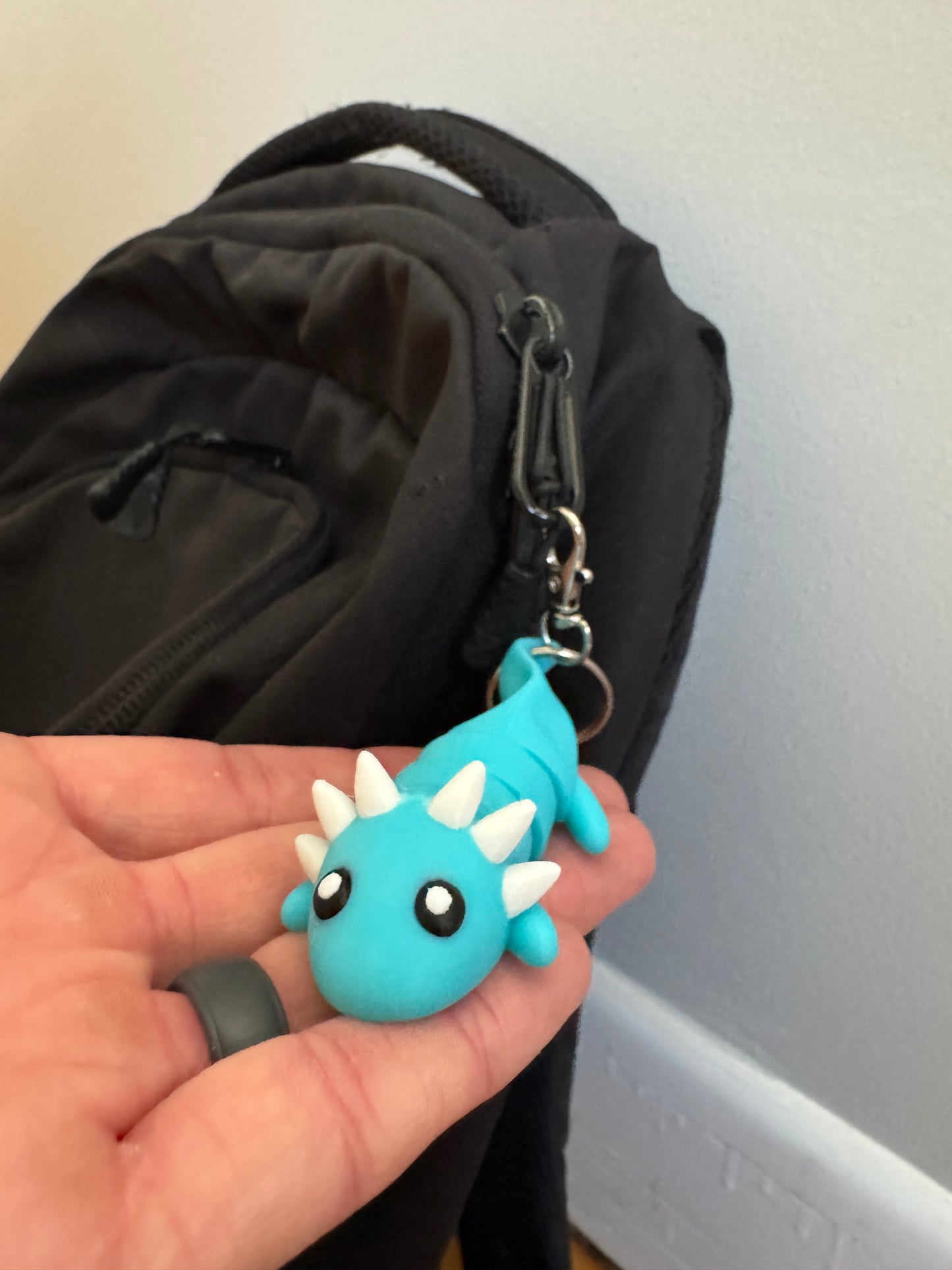 Alice the Axolotl – 3D Printed Flexible Fidget Toy (Keychain or Fridge Magnet)