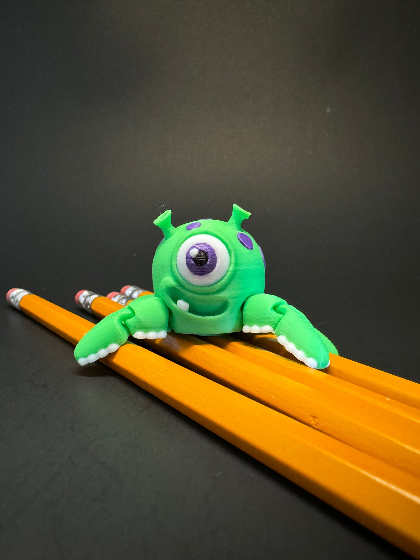Cute Alien Pencil-Top Fidget Spinner – Out-of-This-World Fun!