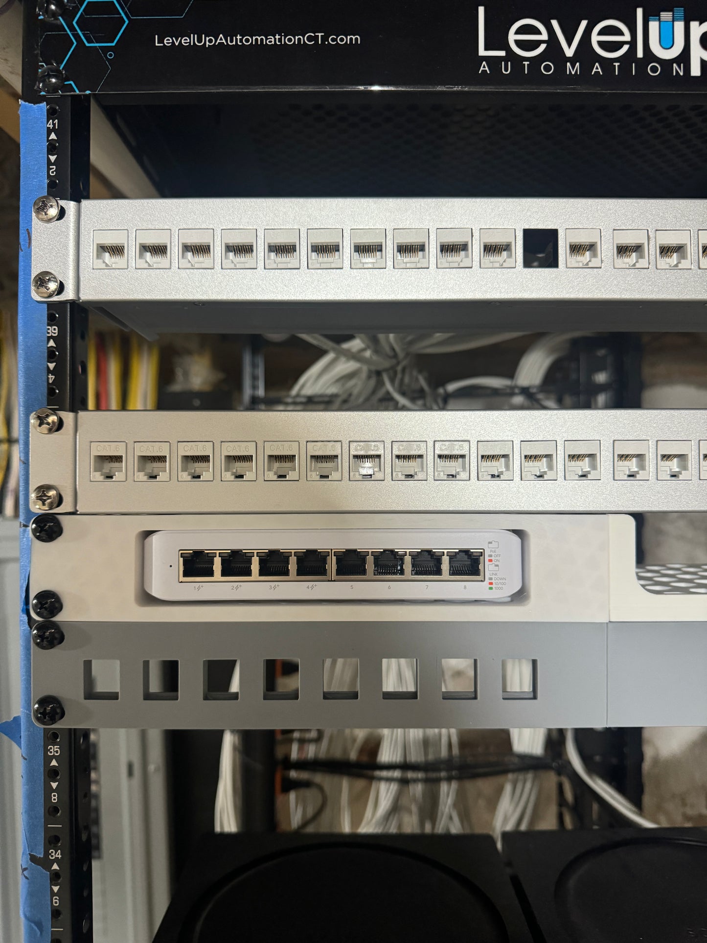19" Rack Mount Modular Patch Panel (8 Ports)